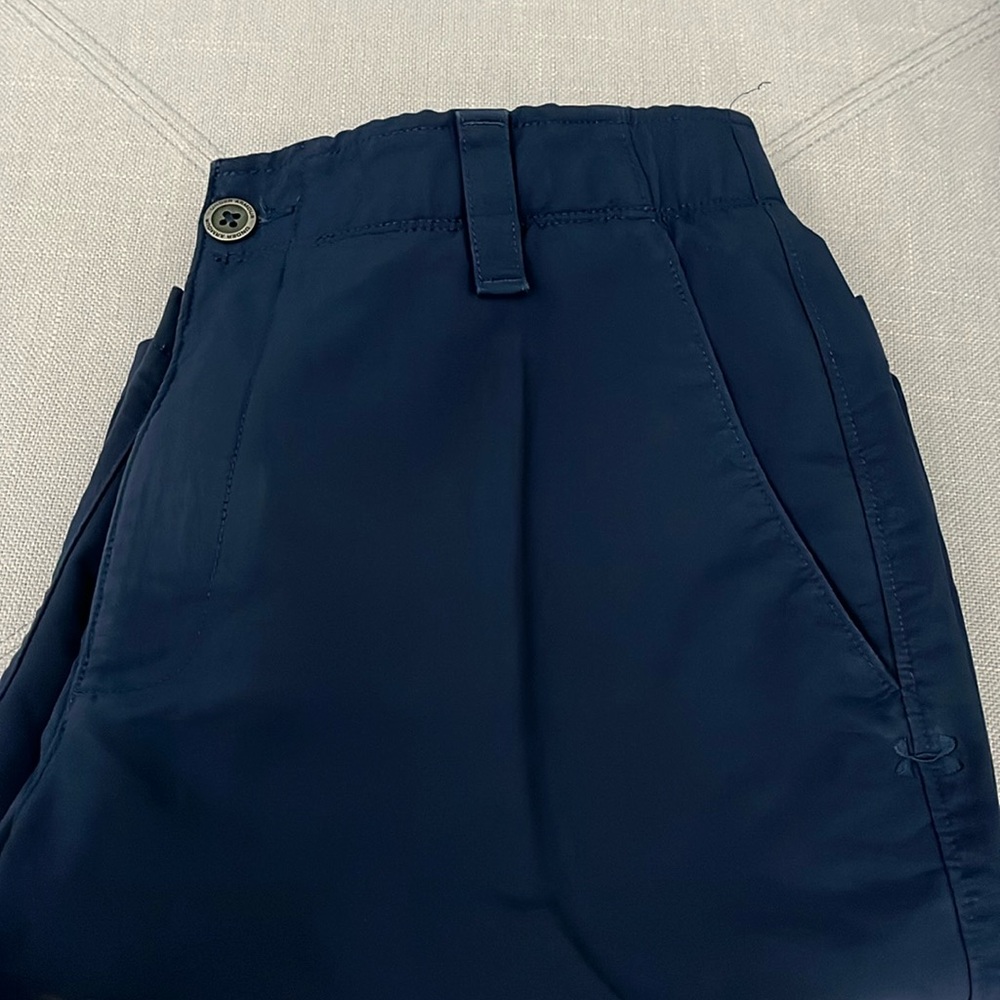 Under Armour Heatgear loose fit shorts.